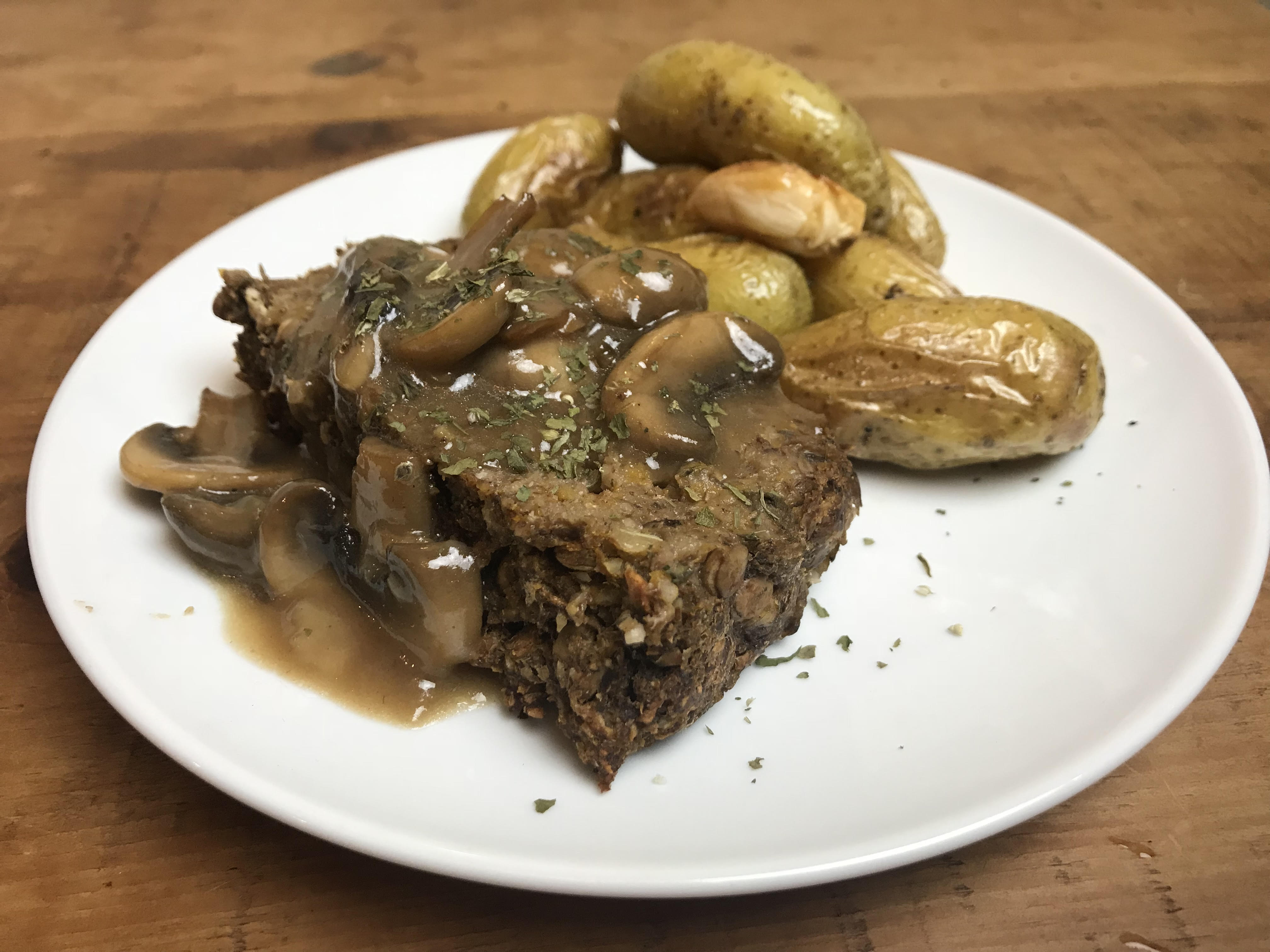 This unexpected veggie loaf recipe relies heavily on pumpkin | Grok Nation