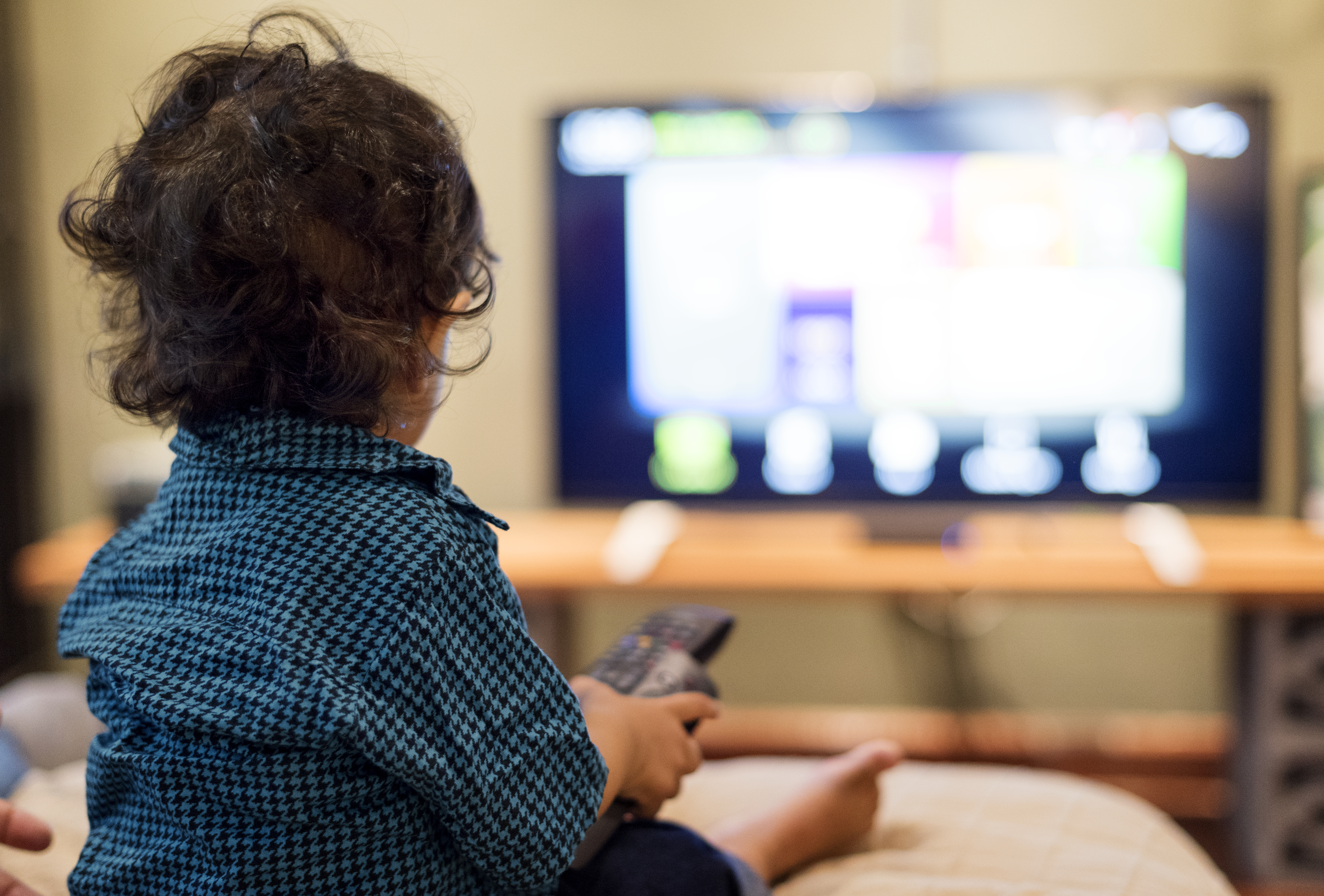 Introducing screen time: What TV shows should you let your kids watch?